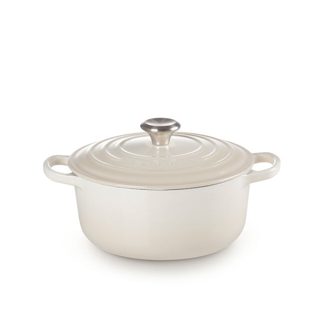 Round Dutch Oven, view 3